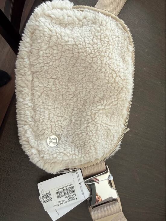lululemon Handbags - BNWT Lululemon crossbody